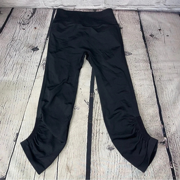 Lululemon capri leggings womens size 4 - Picture 1 of 5
